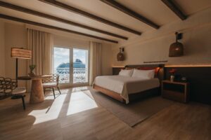 Executive Suite with King Bed – Adults Only